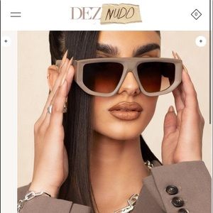 Dezi Backtrack in Stone